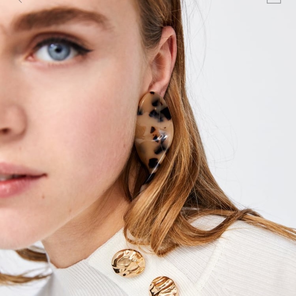 Zara Tortoise Spiral Earrings